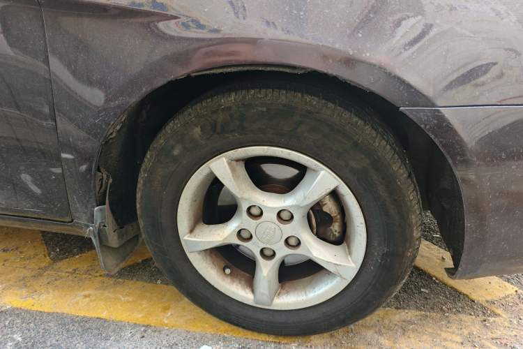 Used Geely Auto Classic Emgrand 2013 Sedan 1.5L Manual Entry-Level Model
