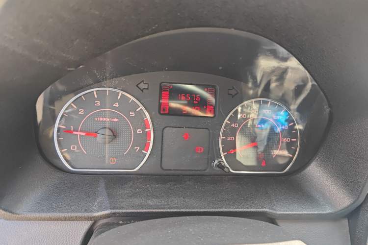 Used Wuling Zhengtu 2021 1.5L Adventure LAR Odometer Close Up