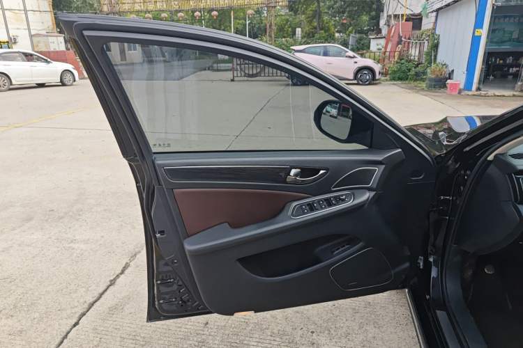 Used Hongqi H7 2018 3.0L Prestige Edition
