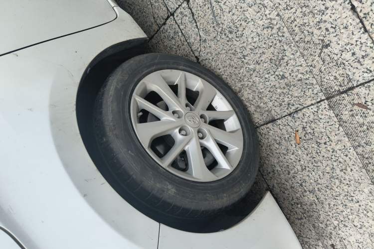 Used Toyota Corolla 2017 1.2T CVT GL-i Leather Edition Left Front Wheel Hub