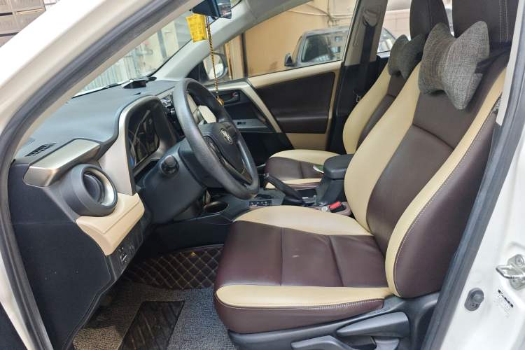 Used Toyota RAV4 2013 2.0L CVT Two-Wheel Drive Urban Edition