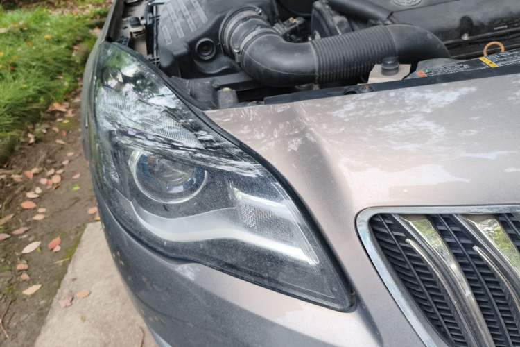 Used Buick Regal 2015 1.6T Leading Technology Model Right Front Headlight