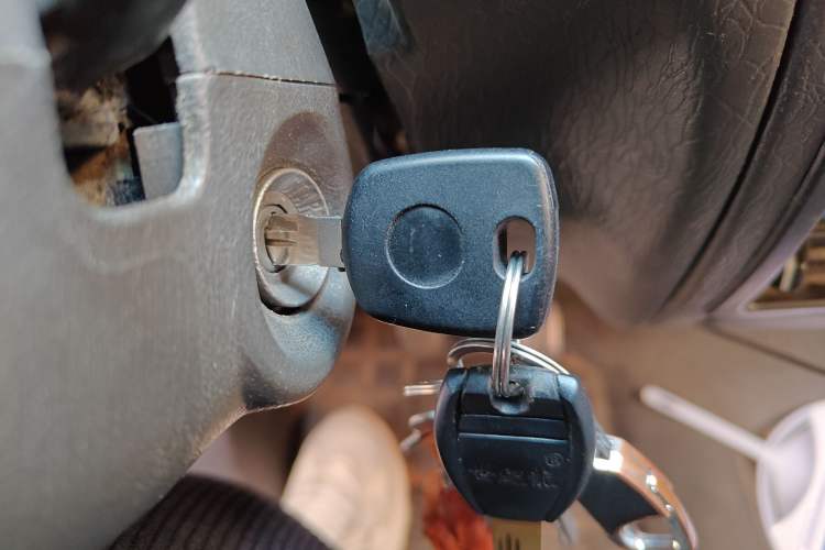 Used Dongfeng Xiaokang K07II 2013 1.0L Base Version