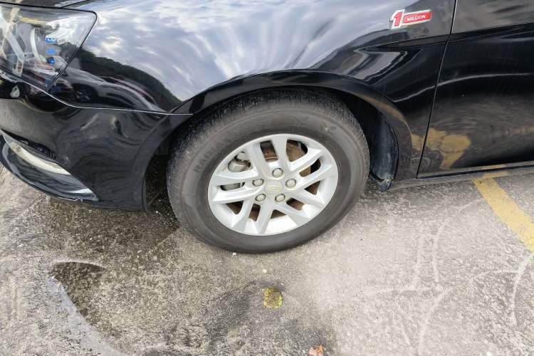 Used Geely Auto Emgrand 2017 Sedan Million Edition 1.5L Manual Luxury Model
