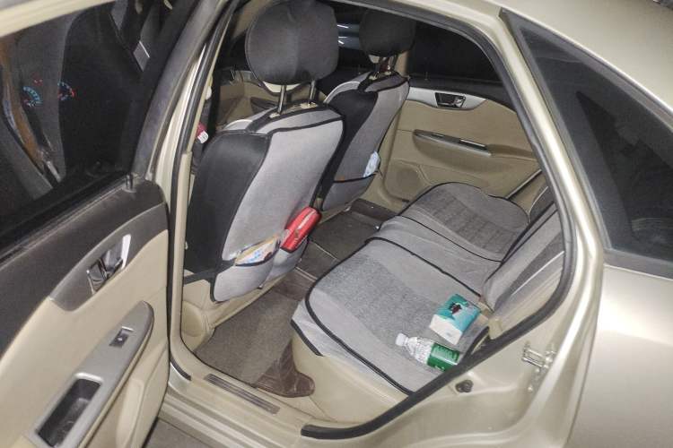 Used Buick Excelle 2013 1.5L Automatic Classic Model
