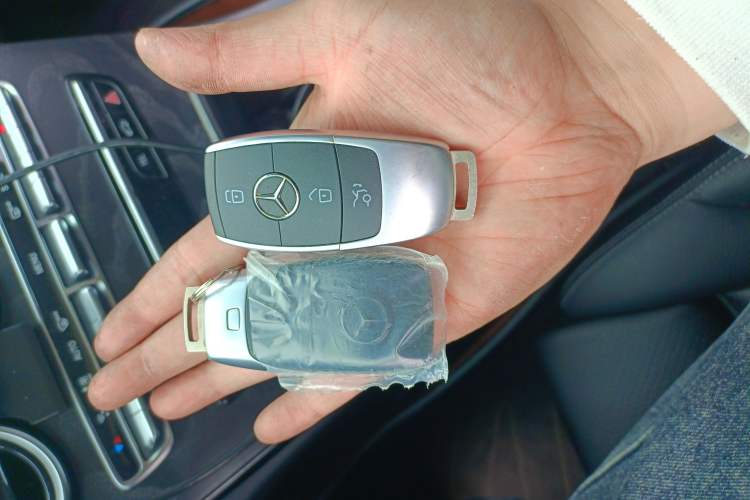 Used Mercedes-Benz C-Class 2019 Restyled C 260 L Sport Edition Vehicle Key