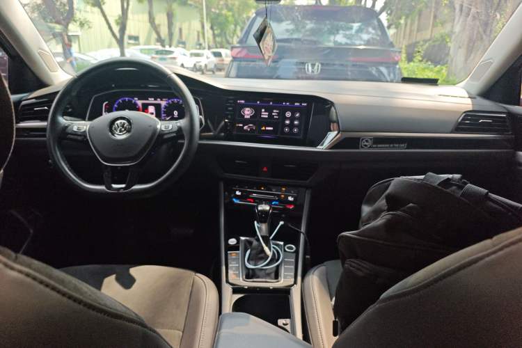 Used Volkswagen Sagitar 2021 280TSI DSG Excellence Edition Center Console