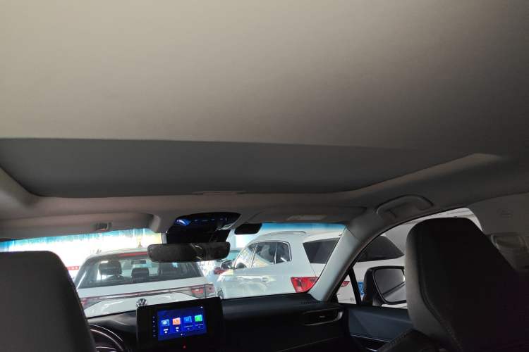 Used Toyota Venza 2022 Dual-Engine 2.5L CVT Two-Wheel Drive Luxury Edition