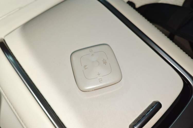 Used Zeekr 7X 2025 75 kWh Rear-Wheel Drive Intelligent Driving Version Interior 1