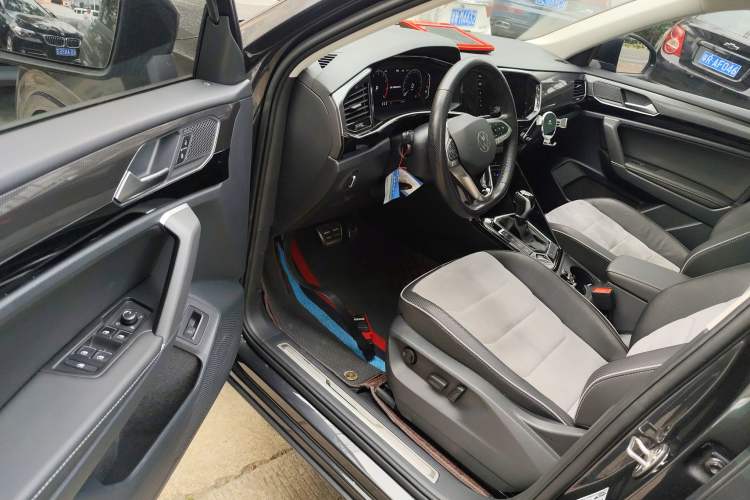 Used Volkswagen Tayron X 2020 330TSI Two-Wheel Drive Luxury Smart Connectivity Version Driver Seat