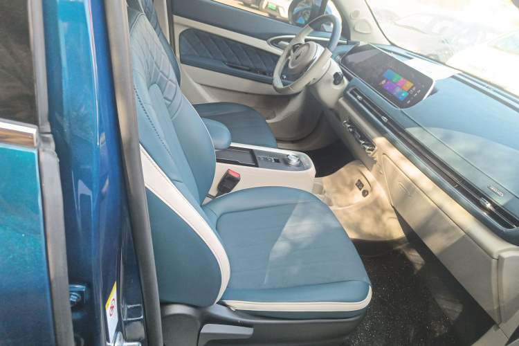 Used ORA Good Cat 2021 400km Standard Range Venus Edition Lithium Iron Phosphate
