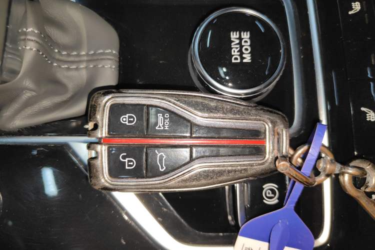 Used Hongqi HS5 2022 Facelifted Version 2.0T Smart Connect Flagship All-Wheel-Drive Edition Interior 1