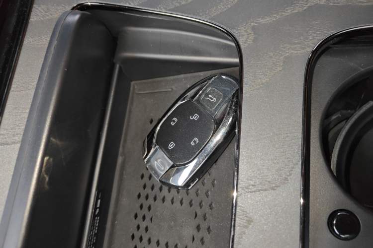 Used GAC Trumpchi Xiangwang M8 2025 Qiankun Series Pro Comfort Cabin Vehicle Key