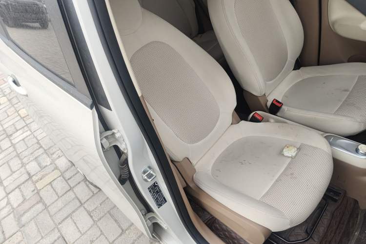 Used Wuling Hongguang MINIEV 2025 Four-Door Version Premium Edition Right Front Seat