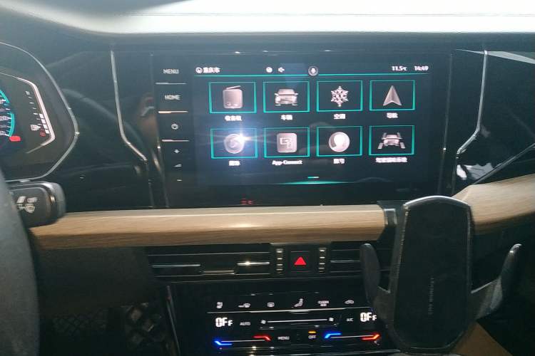 Used Volkswagen Passat 2020 330TSI Luxury Edition China VI