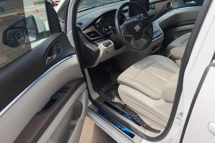 Used Buick GL8 2021 Land Cruiser Executive Class 652T Comfort Model
