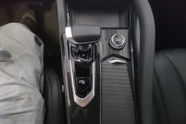 Used Geely Auto Monjaro L 2024 2.0TD DCT EVO Two-Wheel Drive Long-Range Version