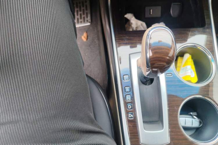 Used Nissan Teana 2013 2.0L XL Comfort Edition Gear Lever