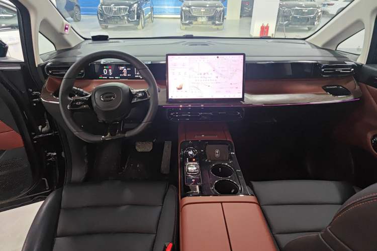 Used GAC Trumpchi E8 New Energy 2024 150km MAX+ Center Console