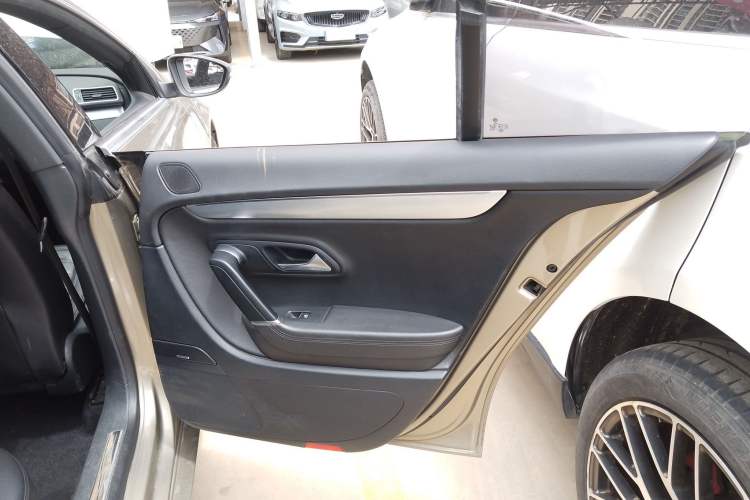 Used Volkswagen FAW-Volkswagen CC 2016 1.8TSI Prestige Model