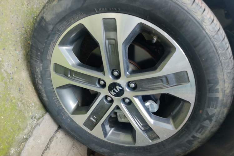 Used Kia Sportage R 2018 2.0L Automatic Smart Luxury Version China V Standard Right Front Wheel Hub