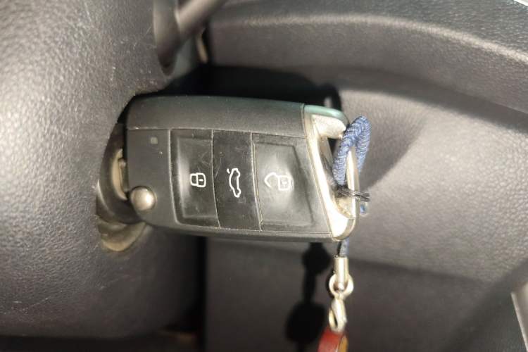 Used Volkswagen T-ROC 2021 280TSI DSG Two-Wheel Drive Elite Connect Edition
