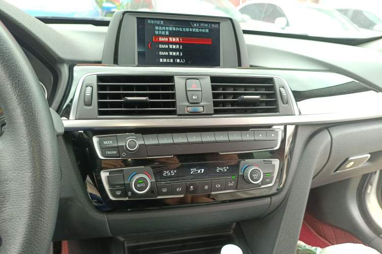 Used BMW 3 Series GT 2018 320i Sport Edition Audio And AC Panel