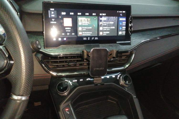 Used Lynk & Co 06 2020 1.5T JinPro model