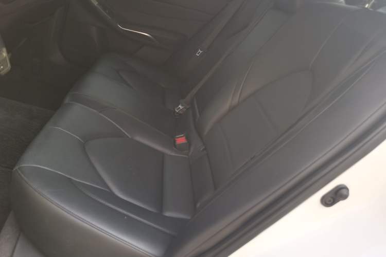 Used Toyota Avalon 2023 2.0L Luxury Edition
