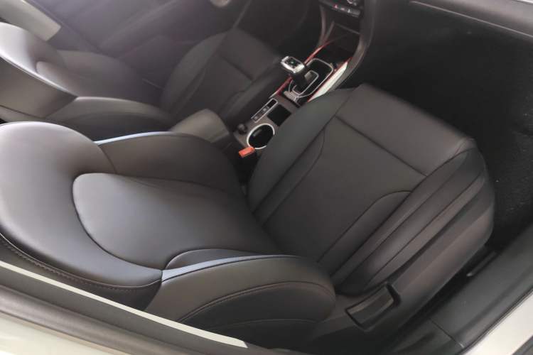 Used Haval H2 2018 Chuanxiang Edition 1.5T Dual-Clutch Two-Wheel Drive ZhiShang Model China V Standard