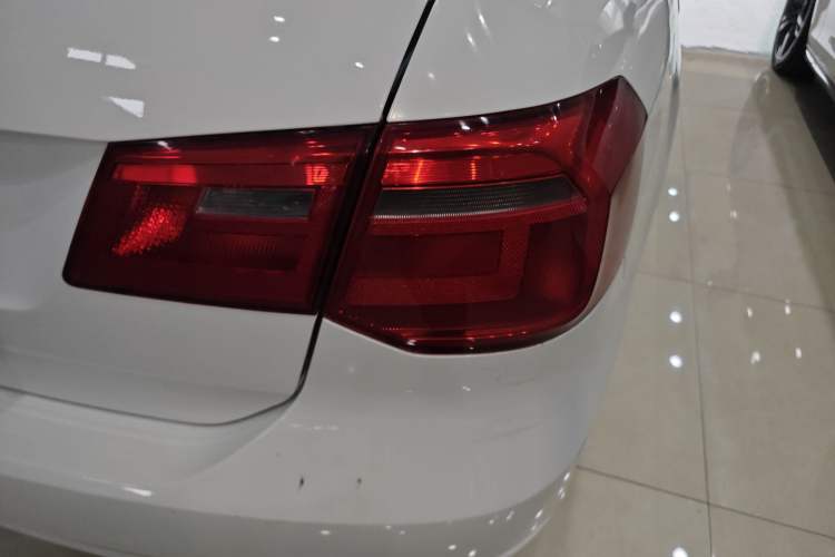 Used Volkswagen Jetta 2013 1.6L Manual Fashion Edition