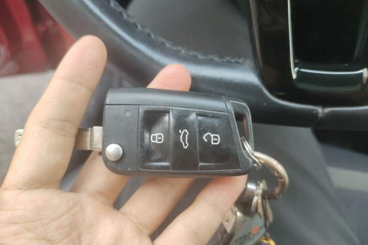 Used Volkswagen Lamando 2015 280TSI DSG Comfort Edition Vehicle Key