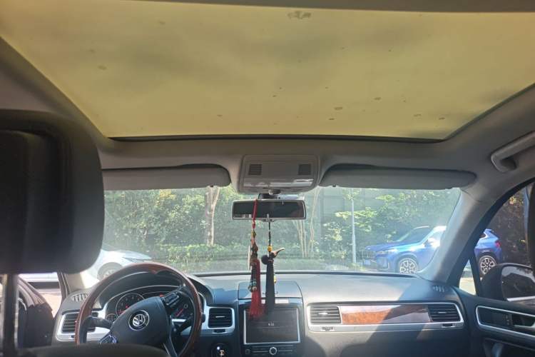 Used Volkswagen Touareg 2014 3.0 TSI New Edition
