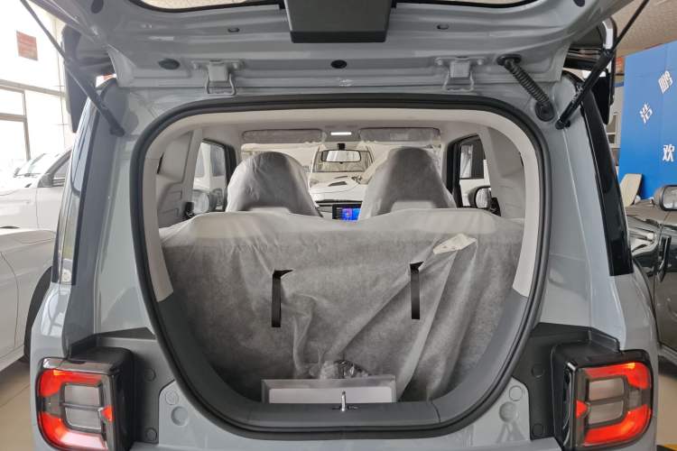 Used Geely Galaxy Panda 2025 210km Panda Kart Trunk