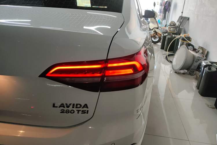 Used Volkswagen Lavida 2019 280TSI DSG Luxury Edition China VI Standard
