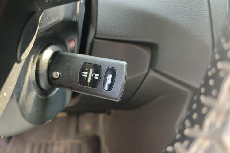 Used Mazda 5 2013 2.0L Automatic Comfort Edition Vehicle Key