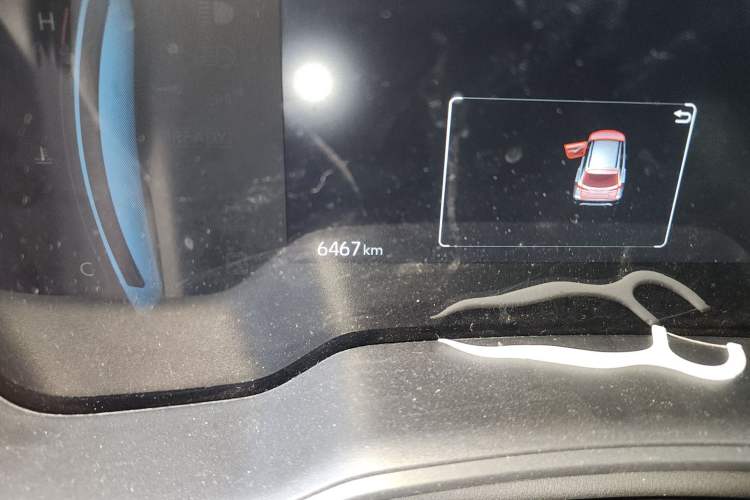 Used Toyota Corolla Cross 2024 2.0L Smart Electric Hybrid Dual-Engine Pioneer Edition
