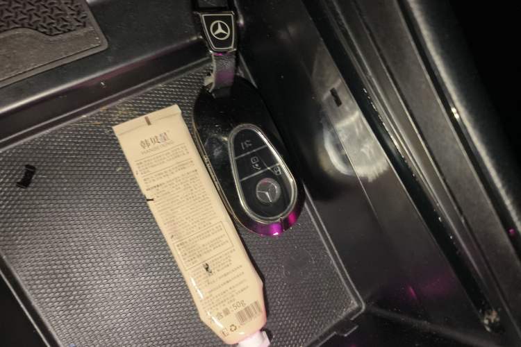 Used Mercedes-Benz C-Class 2024 C 260 L Brilliant Night Sports Edition Vehicle Key