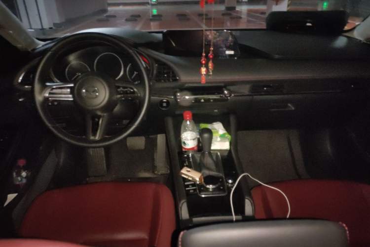 Used Mazda 3 Axela 2022 2.0L Automatic Zhiya Edition Center Console