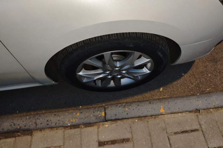 Used Peugeot 508 2015 1.6THP Automatic Prestige Edition Right Front Wheel Hub