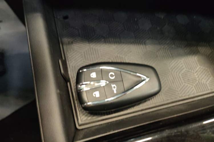 Used CHANGAN Eado 2023 Changan Edition PLUS Blue Whale NE 1.4T GDI DCT Prestige Version
