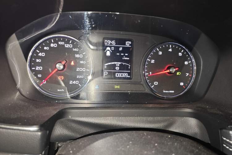 Used Roewe RX5 2016 20T Two-Wheel Drive Automatic Internet Smart Edition
