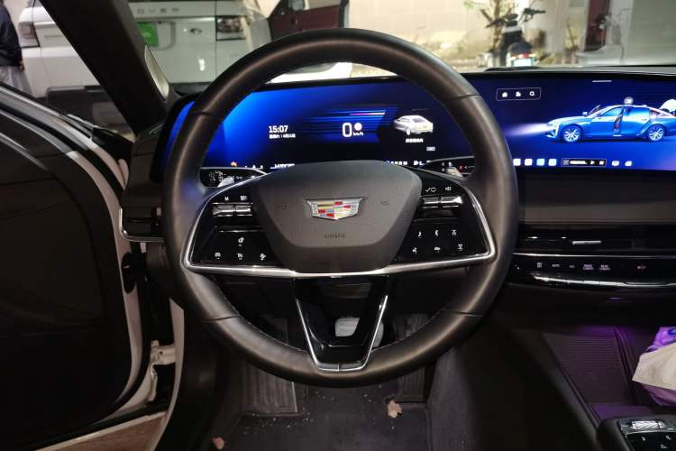 Used Cadillac CT6 2023 28T Prestige Model Steering Wheel