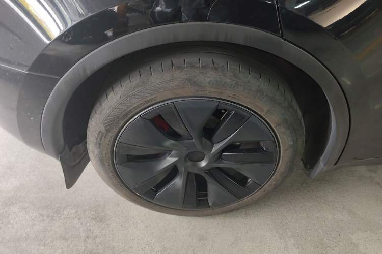 Used Tesla Model Y 2023 Rear-Wheel-Drive Version
