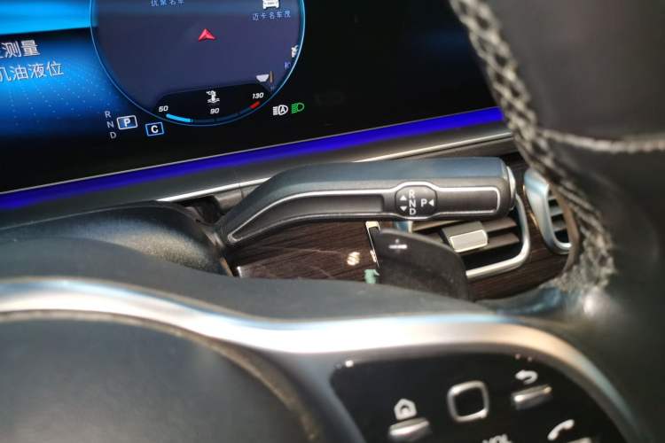 Used Mercedes-Benz GLE 2022 Facelifted GLE 350 4MATIC Fashion Edition Gear Lever