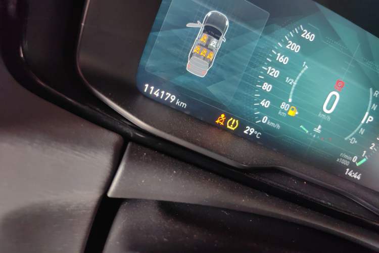 Used Lynk & Co 02 2019 1.5T DCT Two-Wheel Drive Pro Edition China VI Standard Odometer Close Up