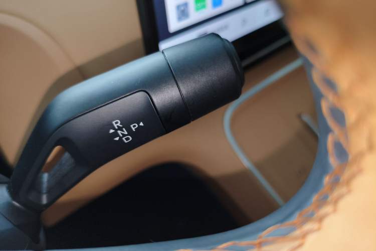 Used Geely Galaxy Xingjian 7 EM-i 2025 120km Flagship Edition Gear Lever