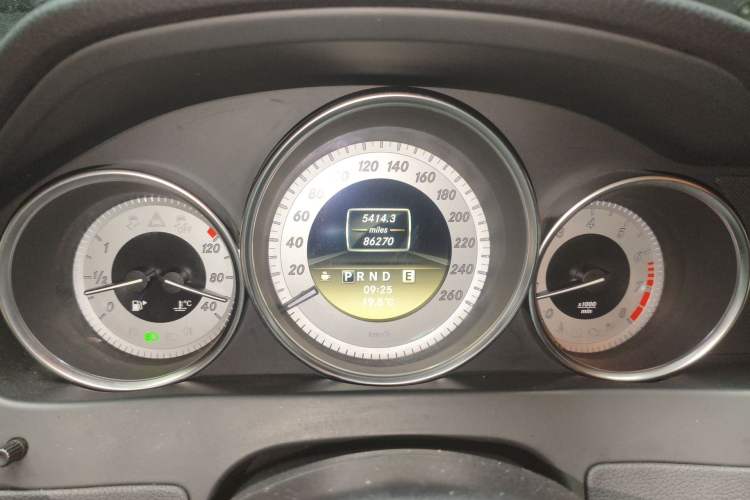 Used Mercedes-Benz C-Class 2011 C 200 CGI Fashion Model Instrument Cluster