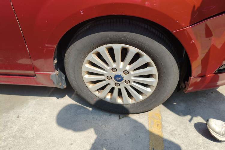 Used Ford Focus 2013 Hatchback Classic 1.8L Automatic Fashion Edition