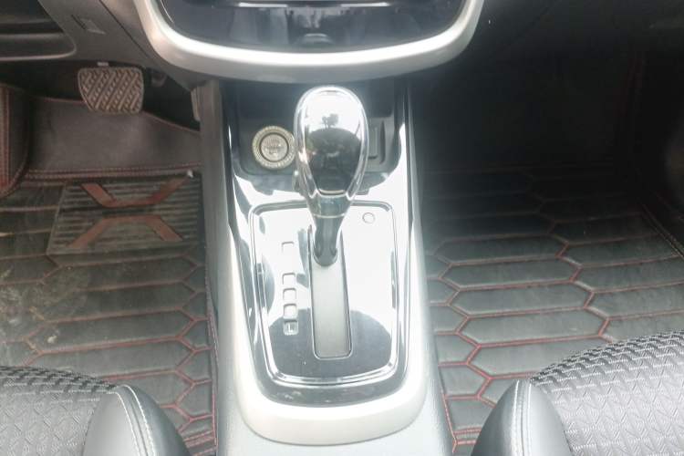 Used Nissan Tiida 2019 1.6L CVT Smart Drive Version China VI Standard
